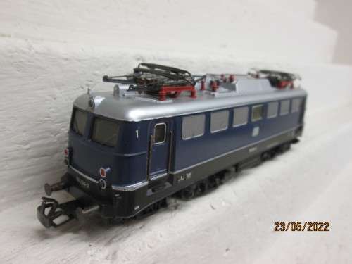 HO SCALE : MARKLIN : BLUE DB ELECTRIC LOCOMOTIVE  - BOXED