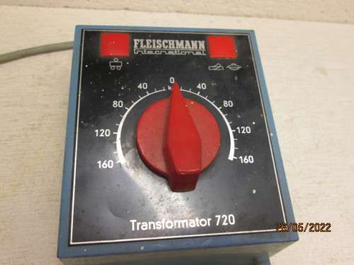HO SCALE : FLEISCHMANN : CONTROLLER / TRANSFORMER
