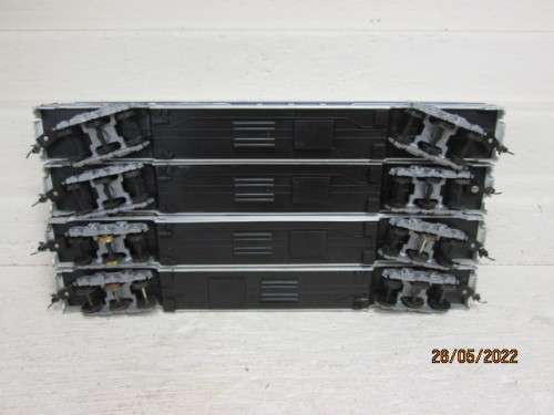 HO SCALE : BACHMANN : McKINLEY EXPLORER DOUBLE DEKKER COACHES - X4