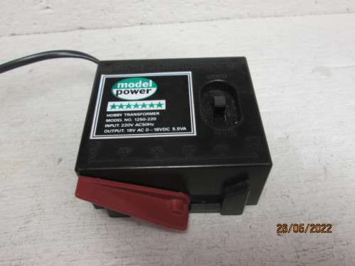 HO SCALE : MODEL POWER  : CONTOLLER / TRANSFORMER