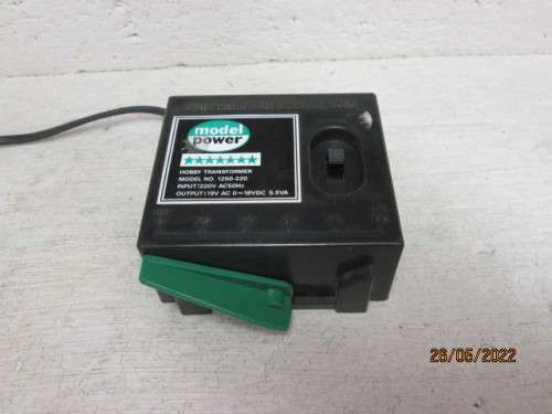 HO SCALE : MODEL POWER  : CONTOLLER / TRANSFORMER