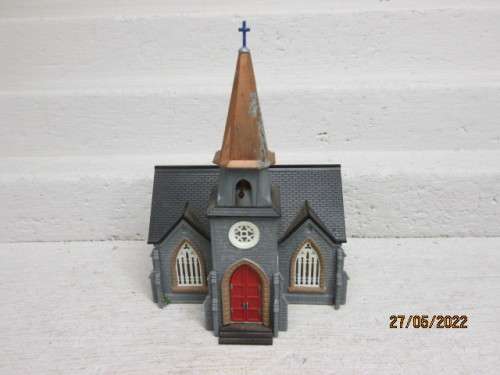 HO SCALE : BACHMANN : LARGE CHURCH