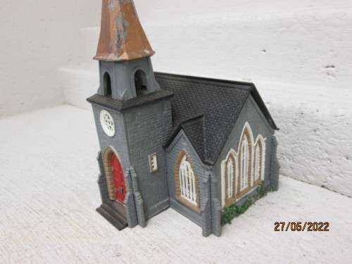 HO SCALE : BACHMANN : LARGE CHURCH