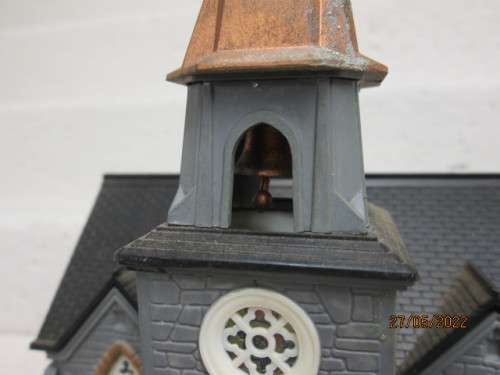 HO SCALE : BACHMANN : LARGE CHURCH