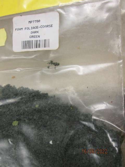 HO SCALE : MELS SCENICS - X6 PACKETS VARIOUS SCATTER MATERIAL