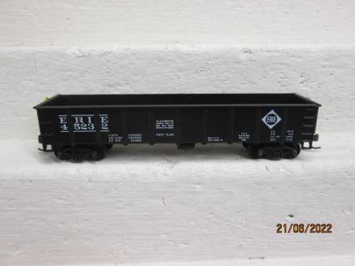 HO SCALE : ROUNDHOUSE :  40 FOOT ERIE OPEN GOODS - BOXED