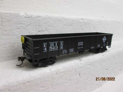 HO SCALE : ROUNDHOUSE :  40 FOOT ERIE OPEN GOODS - BOXED