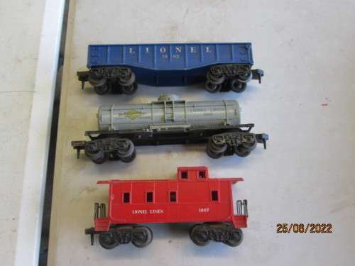 O SCALE : LIONEL : GOODS WAGONS - X3