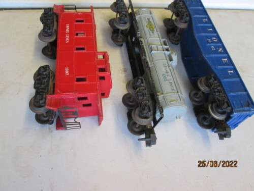 O SCALE : LIONEL : GOODS WAGONS - X3
