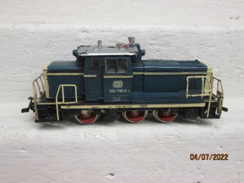 HO SCALE : MARKLIN : DB DIESEL LOCOMOTIVE