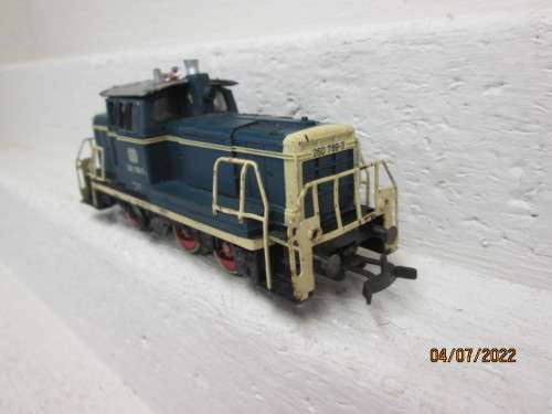 HO SCALE : MARKLIN : DB DIESEL LOCOMOTIVE