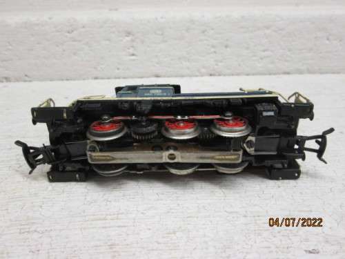 HO SCALE : MARKLIN : DB DIESEL LOCOMOTIVE