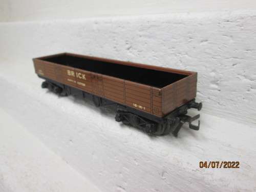 OO SCALE : HORNBY DUBLO - 50 TON BRICK WAGON