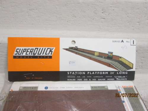 HO /OO SCALE : SUPERQUICK : STATION PLATFORM 24` LONG - KIT