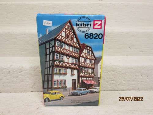 Z SCALE : KIBRI : EUROPEAN STYLE BUILDING - KIT - BOXED