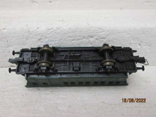 HO SCALE : RIVEROSSI : OLD TIMER GREEN PASSENGER COACH