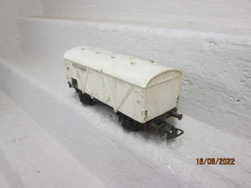 HO SCALE : LILLIPUT : CLOSED GOODS WAGON