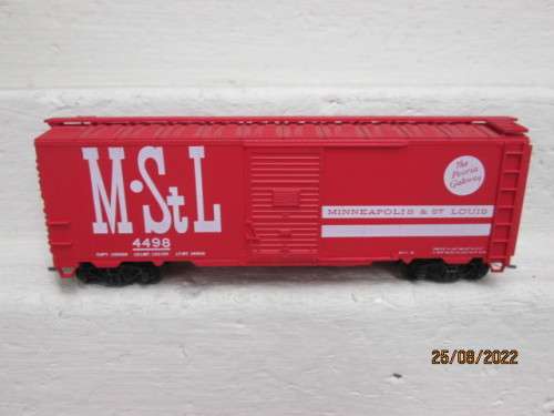 HO SCALE : ACCURAIL : 41 FOOT M.StL BOX CAR
