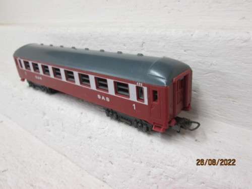 HO SCALE : LIMA : SAR : FIRST CLASS ORANGE EXPRESS COACH