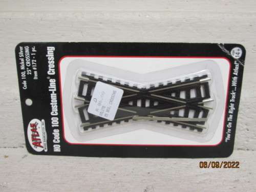 HO / OO SCALE : ATLAS : 25 DEGREE CROSSING - BOXED