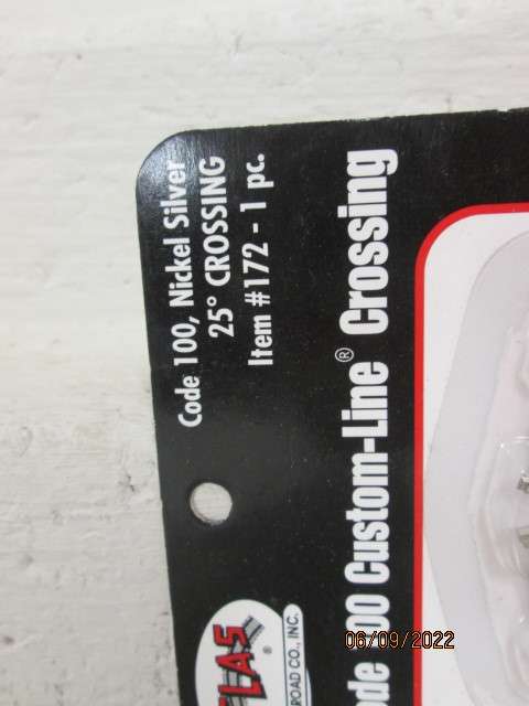 HO / OO SCALE : ATLAS : 25 DEGREE CROSSING - BOXED