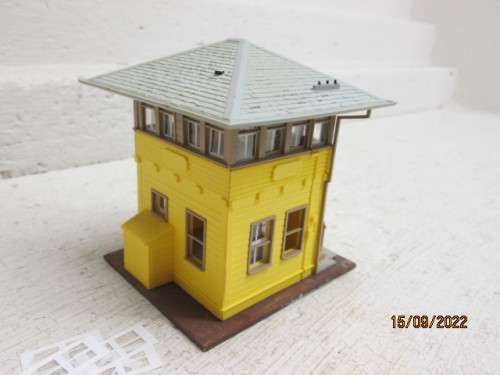 HO SCALE : SIGNAL CABIN