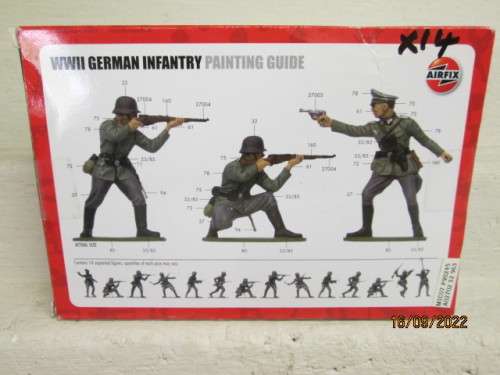 1:32 SCALE : AIRFIX : WWII GERMAN INFANTRY X 14  - BOXED