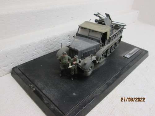 1:32 SCALE : GERMAN SD.KFZ 7/1 MIT 2CM FLAKVIERLING 38