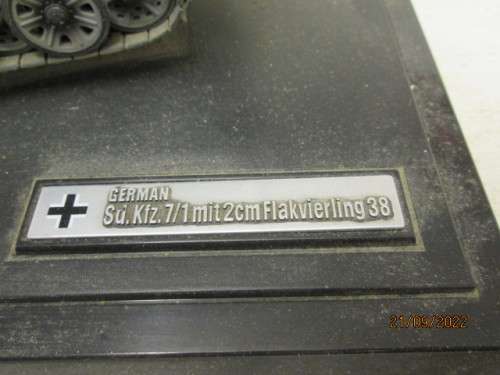 1:32 SCALE : GERMAN SD.KFZ 7/1 MIT 2CM FLAKVIERLING 38
