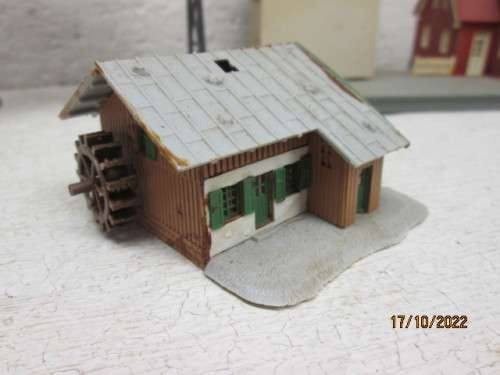 N SCALE : X7 BUILDINGS