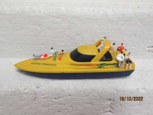 HO SCALE : SPEEDBOAT - OCEAN PRINCESS