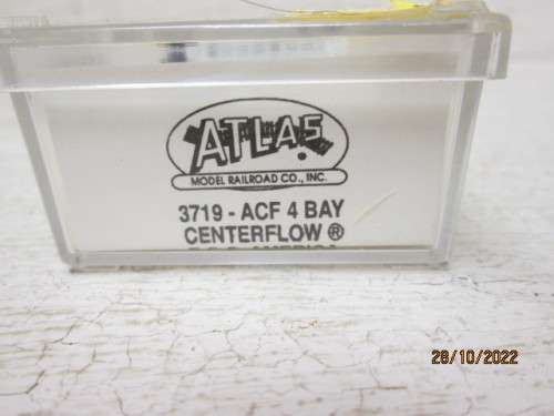 N SCALE : ATLAS : CENTRE FLOW - 4-BAY CLOSED HOPPER - BOXED