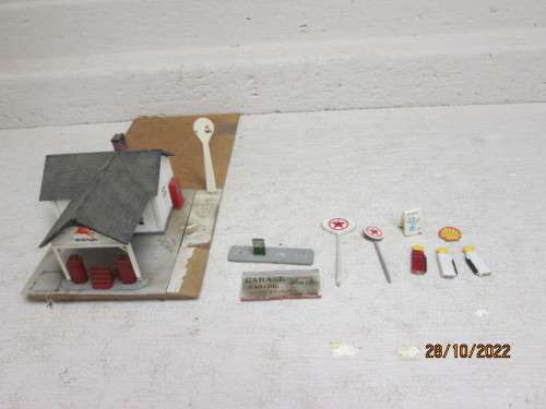 HO / OO SCALE : PETROL STATION