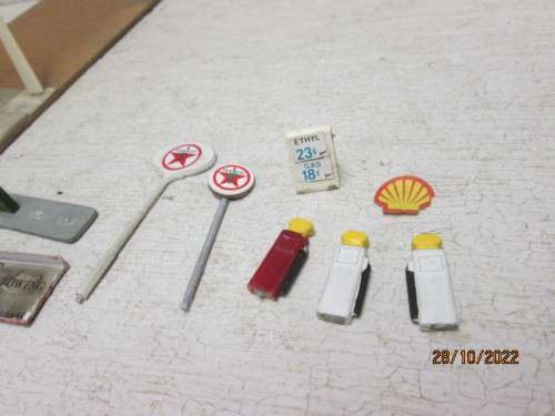 HO / OO SCALE : PETROL STATION