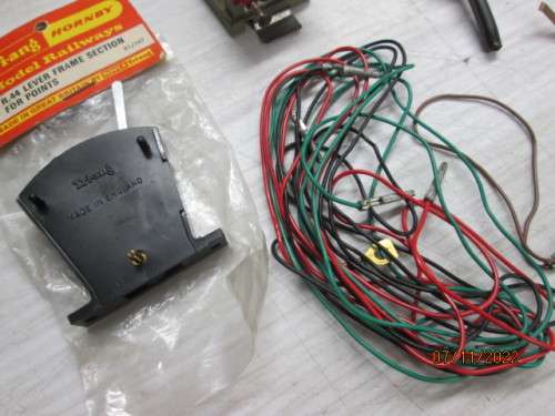 OO SCALE : HORNBY PITS & PIECES