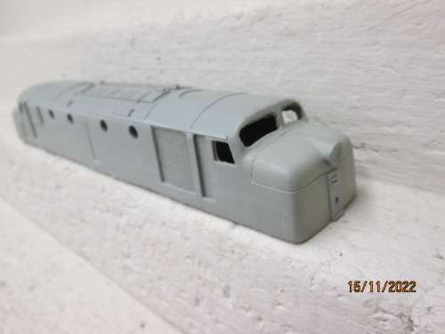 HO SCALE: RHODESIAN RAILWAYS DE-2 - LOCOMOTIVE BODY SHELL ONLY