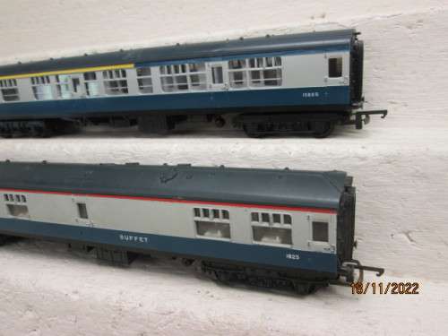 OO SCALE : TRIANG : INTERCITY BR COACHES - X2