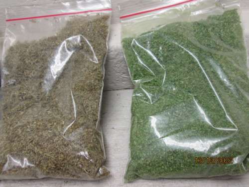 HO SCALE : X3 PACKETS OF SCENERY MATERIALS