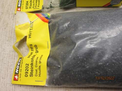 HO SCALE : NOCH : X4 PACKETS OF VARIOUS FOLIAGE MATERIAL