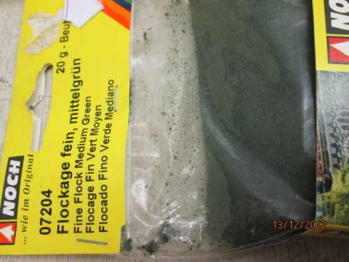HO SCALE : NOCH : X4 PACKETS OF VARIOUS FOLIAGE MATERIAL