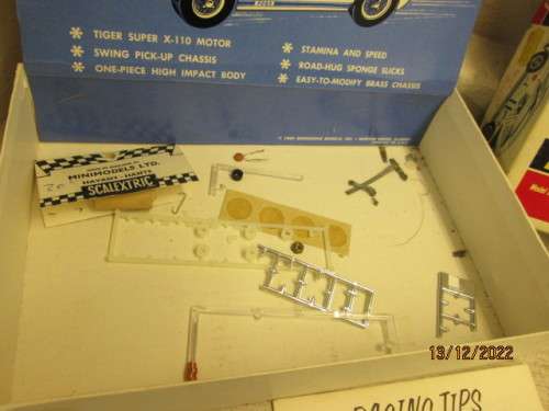 1:32 SCALE : MONOGRAM : FORD GT - BOXED