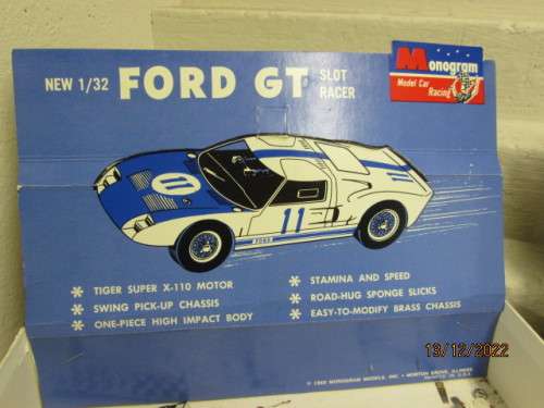 1:32 SCALE : MONOGRAM : FORD GT - BOXED