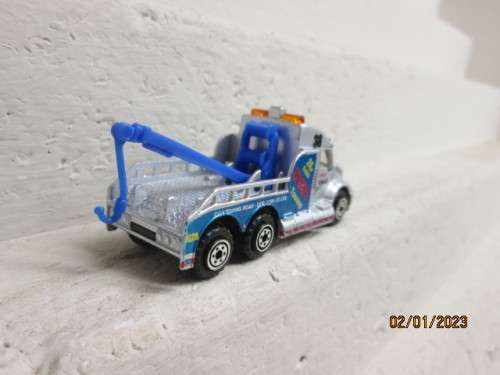 HO SCALE : BREAK DOWN TOW TRUCK
