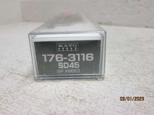 N SCALE : KATO : SD45 SOUTHERN PACIFIC DIESEL LOCOMOTIVE - BOXED