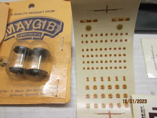 OO SCALE : MAJ : LMS 3RD CLASS COACH - KIT - BOXED