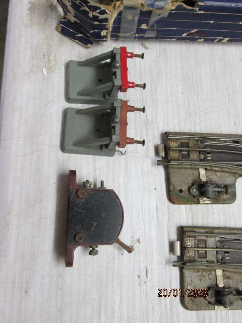 OO SCALE : HORNBY DUBLO - 3-RAIL METAL TRACK - X90  PIECES