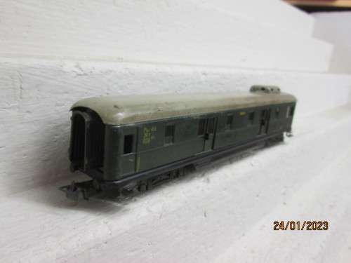 HO SCALE : MARKLIN : GREEN GUARDS VAN COACH