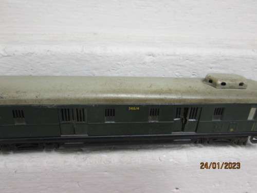 HO SCALE : MARKLIN : GREEN GUARDS VAN COACH