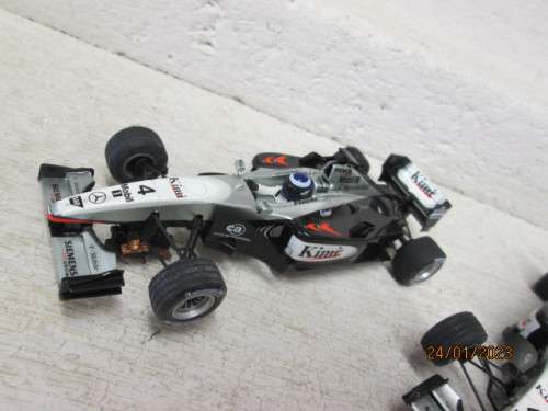1:32 SCALE : SCX  FORMULA ONE SET - MCLAREN F1 - BOXED
