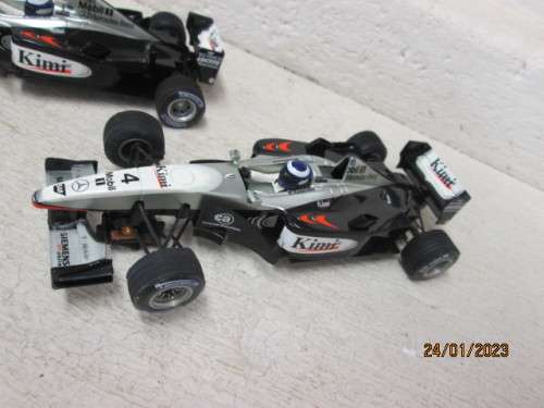 1:32 SCALE : SCX  FORMULA ONE SET - MCLAREN F1 - BOXED